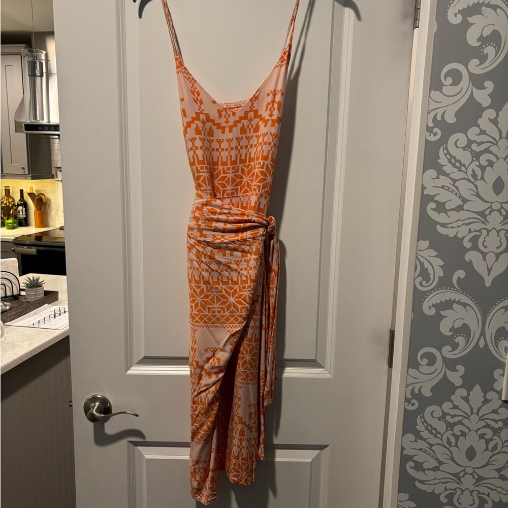 Amazon Orange Geometric Backless Dress